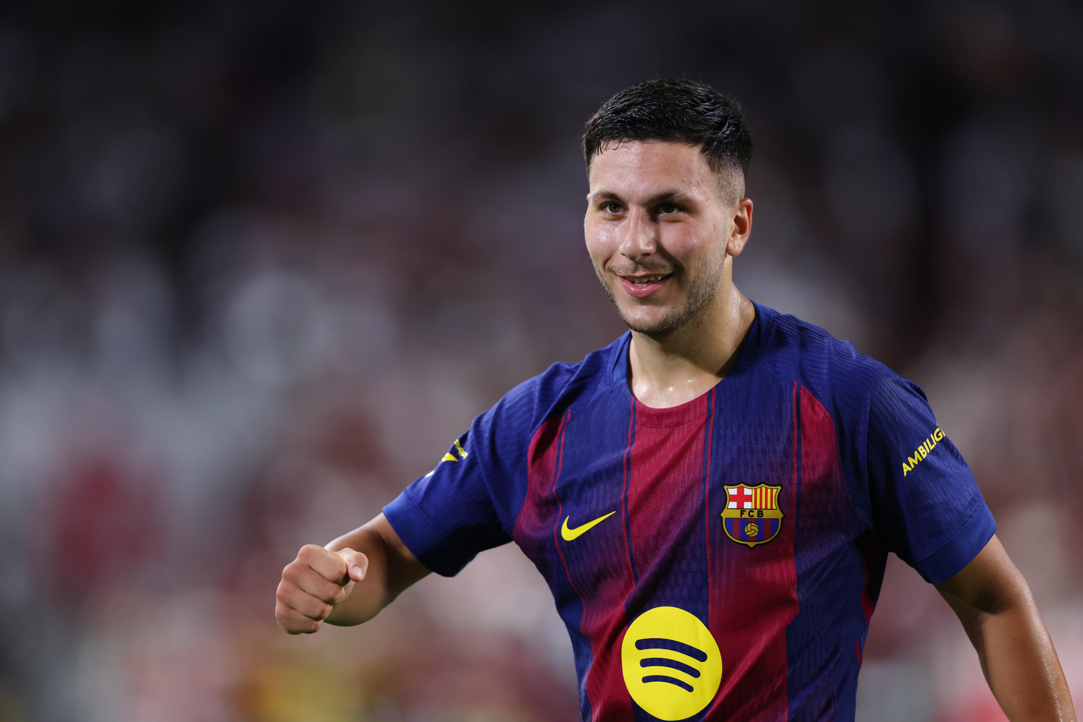 罗马诺：巴萨已经将巴德吉注册进欧冠名单，穿28号&amp;amp;伯纳尔穿22号